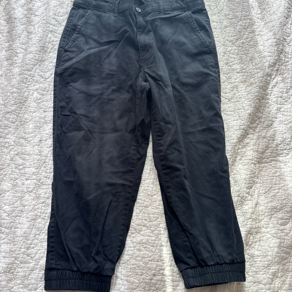 black amazon ankle-cut jogger pants